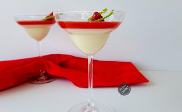 Çilek Soslu Muhallebi